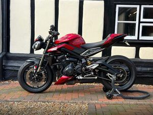 TRIUMPH STREET TRIPLE 765 RS NAKED PETROL MANUAL X-RING EURO 5 (131 PS) 765 CC