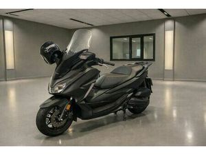 HONDA FORZA 125 INKL. HELMKOFFER, TÜV & REIFEN NEU,