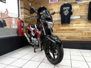 SUZUKI INAZUMA 250 250 NAKED