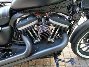 HARLEY-DAVIDSON IRON 883 NERO