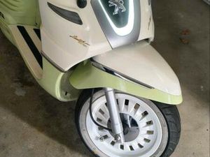 PEUGEOT DJANGO 50 CCM 2 TAKT GARAGEN ROLLER SONDERMODELL