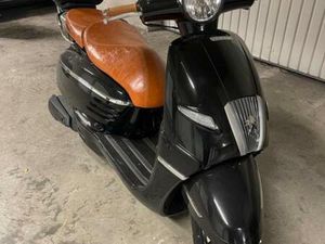 WIE NEU PEUGEOT DJANGO 50 ( ORIGINAL 814 KM )