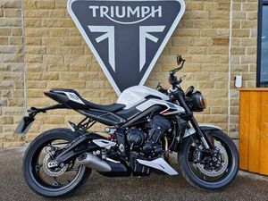 2024 TRIUMPH STREET TRIPLE 765 R 1 OWNER FROM NEW - LOW MILEAGE