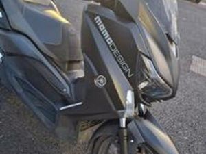 YAMAHA X-MAX 250 - 2015