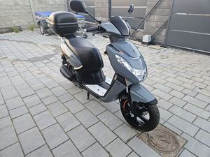 MOTOROWER PEUGEOT KISBEE 4T, 2023 ROK, EURO 5 TRANSPORT, FILM 4K WRZEŚNIA