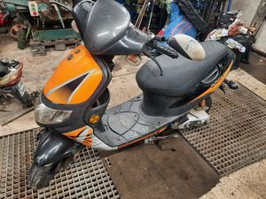 SKUTER KEEWAY EASY TRAWNIKI