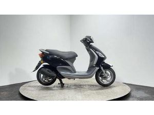 PIAGGIO FLY 2009 17K RUNNING PROJECT BIKE SCOOTER 50 CC 4T LEARNER