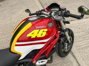 2008 08 DUCATI MONSTER 696 PLUS M696 RED NAKED M 696 RETRO CAFE STYLE