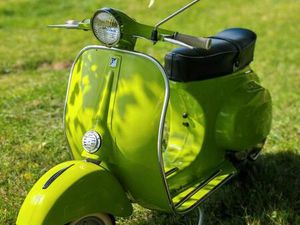 1965 VESPA 50 VERDE MELA LUSSO