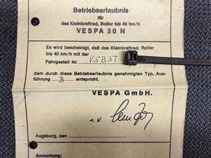 VESPA SPEZIAL V50 KEINE RUNDLICHT
