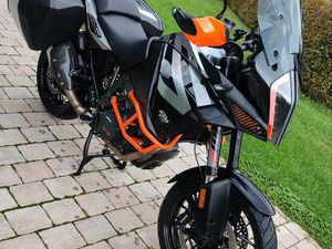 KTM 1290 SUPERADVENTURE S /AKRAPOVIC/KOFFER