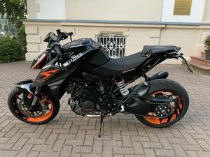 KTM SUPERDUKE 1290R