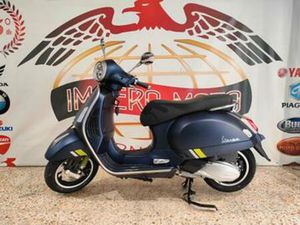VESPA GTS 300 SUPERTECH KM0 IN PRONTA CONSEGNA