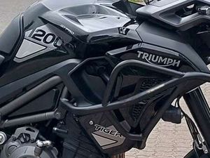 TRIUMPH TIGER 1200
