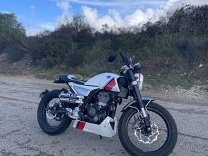 FB MONDIAL HPS 125 CBS ALCABIDECHE