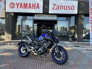 YAMAHA MT-09