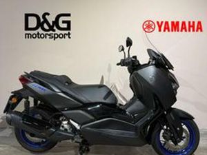 YAMAHA X-MAX 300