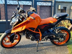 KTM DUKE 390