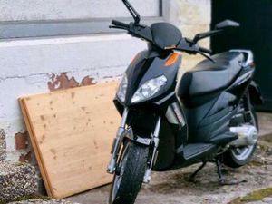 VERKAUFE ODER TAUSCHE MEINE APRILIA SPORTCITY ONE