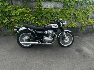 KAWASAKI W 800 AB MFK UND GROSSEN SERVICE MIT REIFENWECHSEL