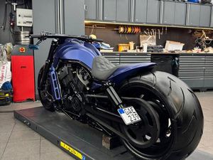 HARLEY-DAVIDSON VRSCDX NIGHTROD OPM 300 CUSTOM