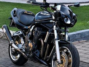 SUZUKI BANDIT 1200 GV75A