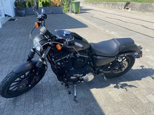 HARLEY DAVIDSON SPORTSTER IRON 883
