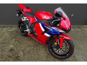 HONDA CBR RR 600 2025