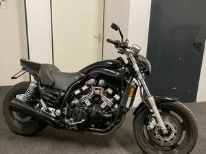 YAMAHA V-MAX