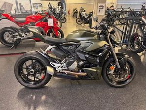 DUCATI STREETFIGHTER V2