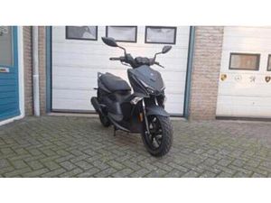 KYMCO SUPER 8R / 2023 / BROMSCOOTER — SCOOTERS | KYMCO — MARKTPLAATS