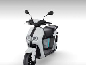 YAMAHA NEO´S DUAL BATTERY
