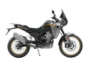 KOVE 800 X PRO – JETZT MIT RIDE BY WIRE, QUICKSHIFTER & TEMPOMAT!