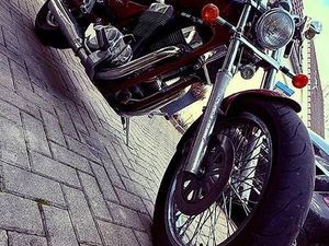 SUZUKI INTRUDER 1400 CCM 21KW CANTON ARGOVIE -