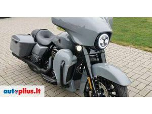 HARLEY-DAVIDSON STREET GLIDE FLHX 1740 CC, CHOPPERS / CRUISERS / CUSTOM