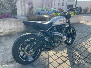 DUCATI SCRAMBLER ICON