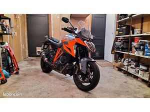 KTM 1290 SUPER DUKE GT