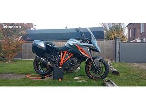 KTM SUPERDUKE 1290 GT 2016