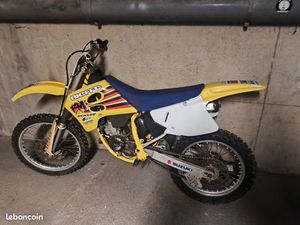 125 RM SUZUKI PREMIÈRE MAIN