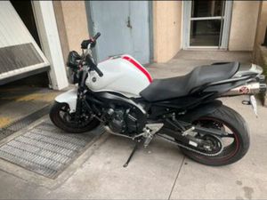 YAMAHA FZ6