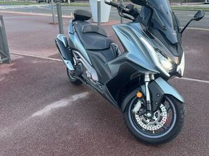 KYMCO AK 550