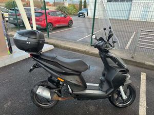 PIAGGIO NRG POWER 2T DE 2018 DÉBRIDER