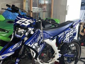YAMAHA DT