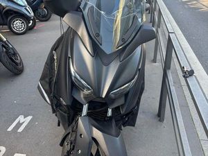 SCOOTER X MAX 125 IRON MAX