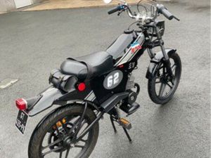 MOTOBÉCANE / MBK EV 50