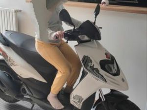 PIAGGIO TYPHOON 2019 D'ORIGINE BRIDÉ