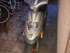 SCOOTER STALKER GILERA GRIS ES ROUGE