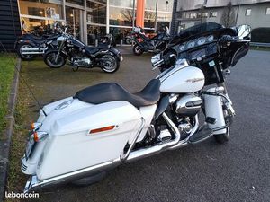 HARLEY DAVIDSON STREET GLIDE SPECIAL 107