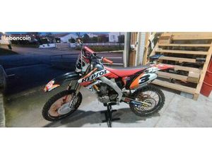 HONDA CRF 250 R
