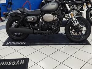 HYOSUNG GV 125 - BOBBER - NEUF